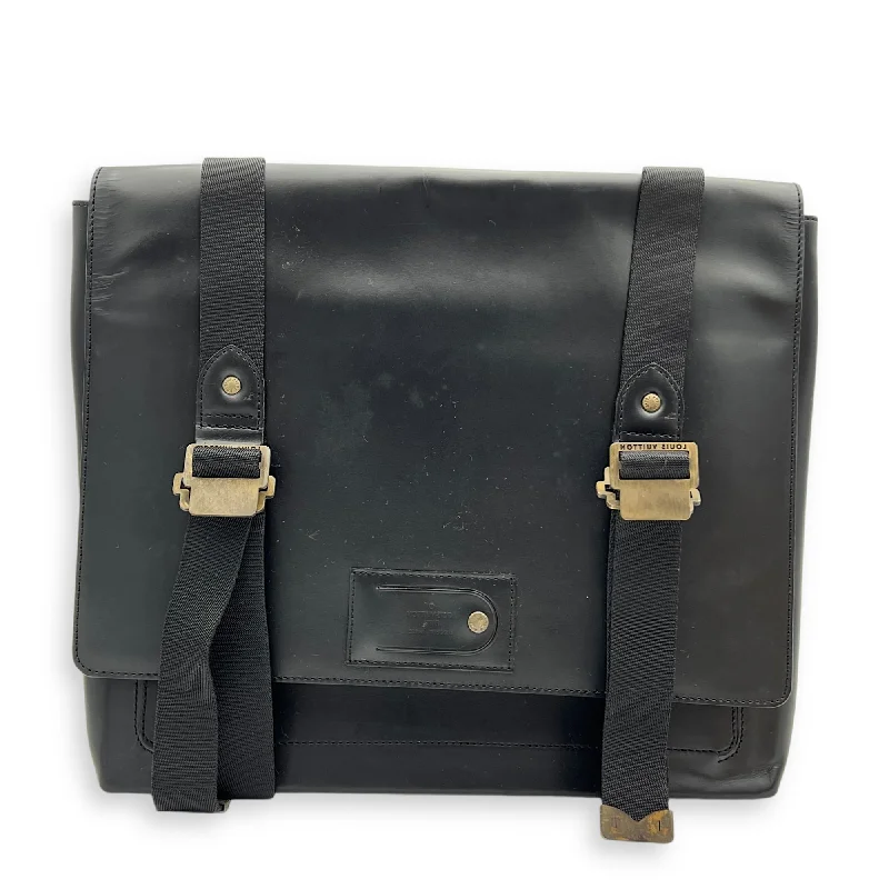 Dive Into Trendy Styles NA Crossbody Bag Black in Calfskin, Silver hardware