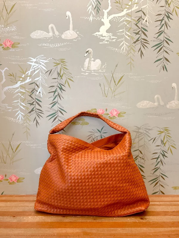 Bold Fashionistas Drew Large Woven Bag Brown