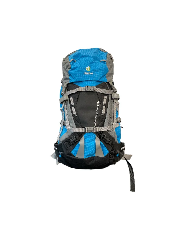 blue:#2196f3