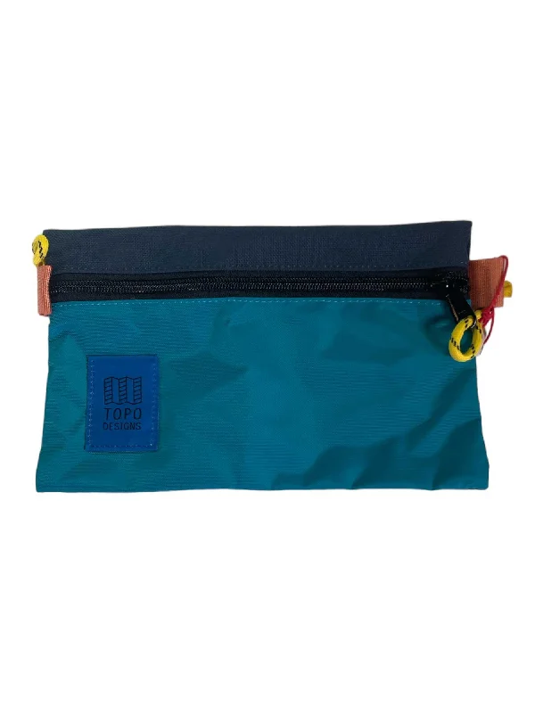 Vintage-Inspired Style Offers Topo Designs Accessory Bag