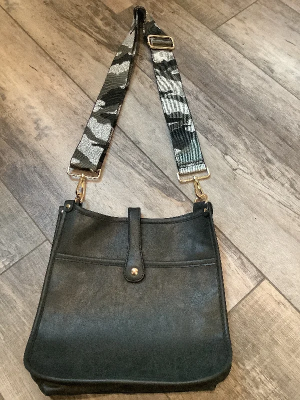 Inspired Bags For Modern Sophistication Black Vintage Vegan Leather Messenger Bag with Camo Black/Grey/Metallic Silver Strap