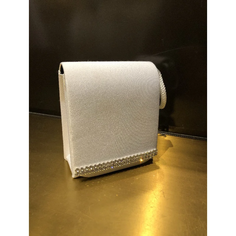 Compact Bags For Minimalist Travelers Communion Handbag