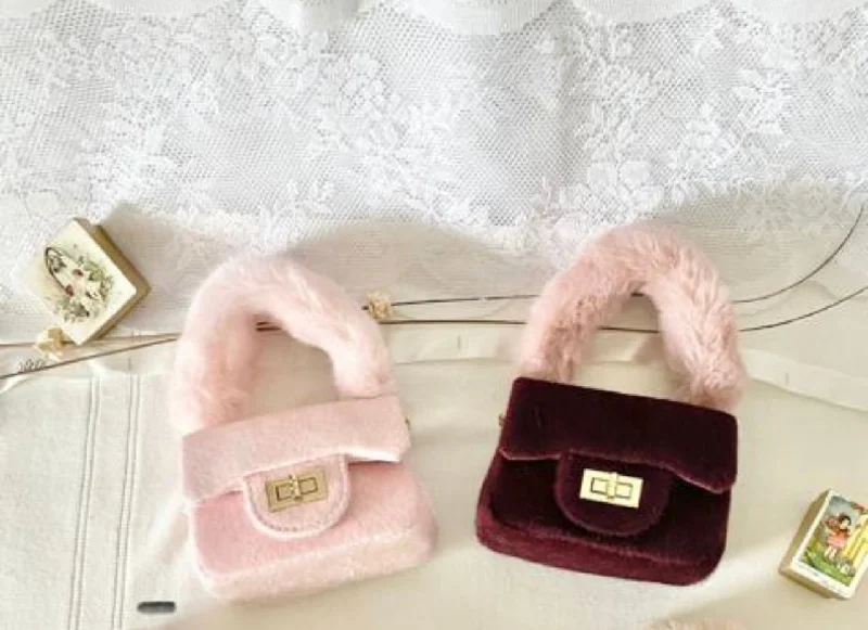 Luxury Seekers Furry Faux Fur Handbag