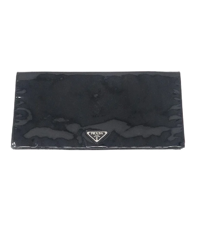 Bag For Luxury Lovers Prada Black Patent Leather Clutch