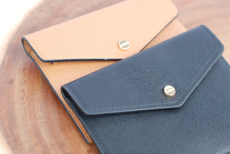 Vibrant Bags With Discounts Single Snap Wallet