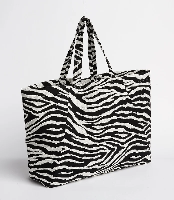 Limited-Time Offers On Trendy And Stylish Bags Weekend Tote Bag