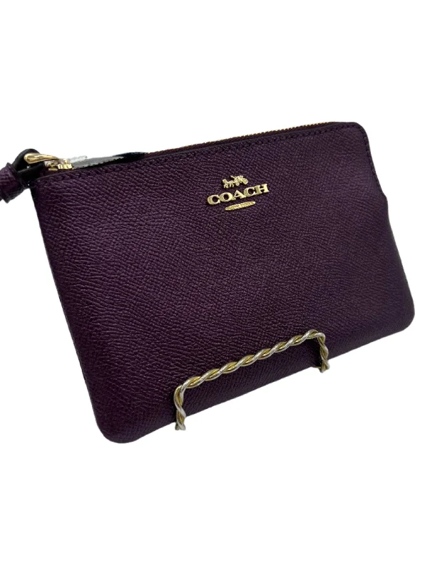 Seasonal Clearance Wristlet Designer Coach Functional Bags For Busy Moms And Dads