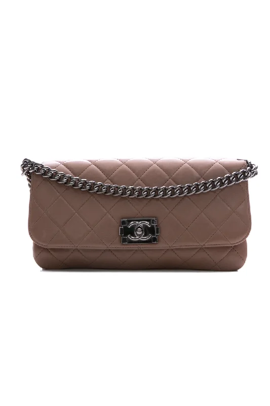 Trendy Bags For Women And Men In 2025 Boy Accordion Flap Bag