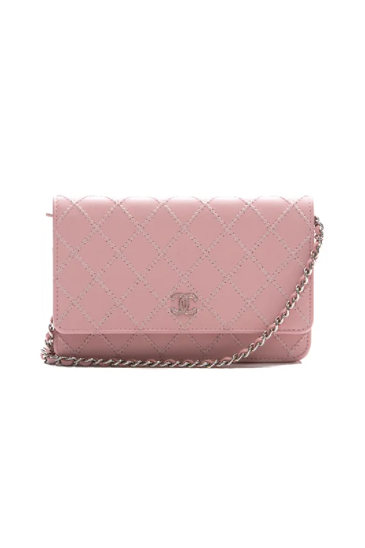 Designer Bags For Luxury Collectors With Offers Diamond Stitch Wallet on Chain