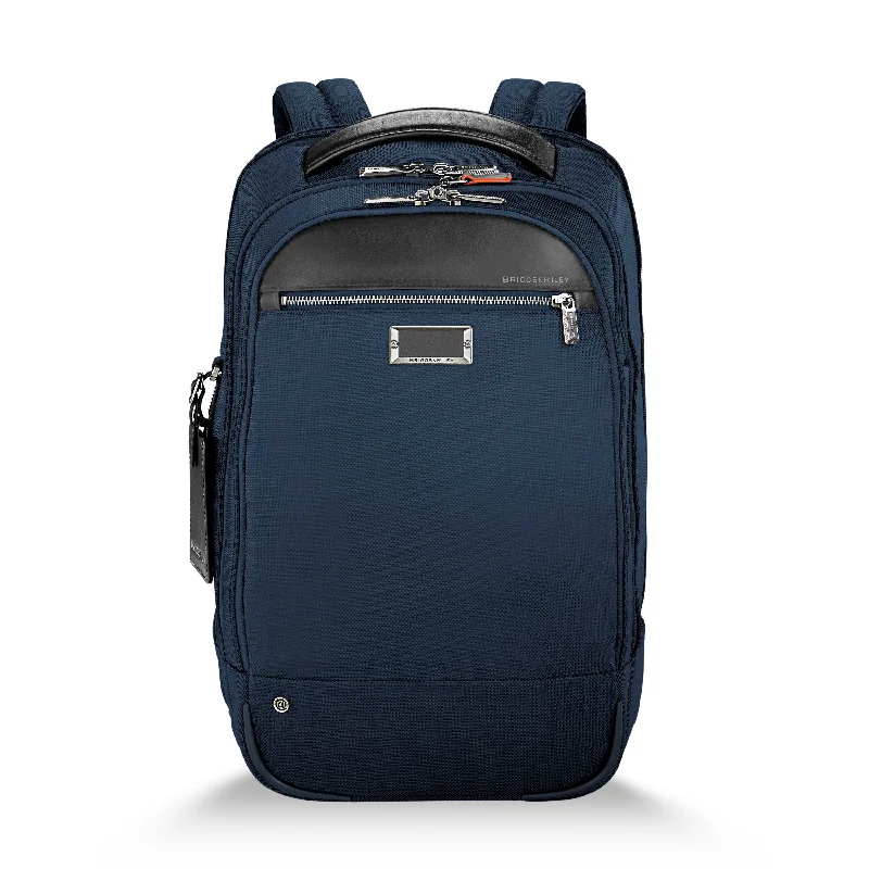 Black Friday And Cyber Monday Bag Deals @work Discontinued Medium Backpack