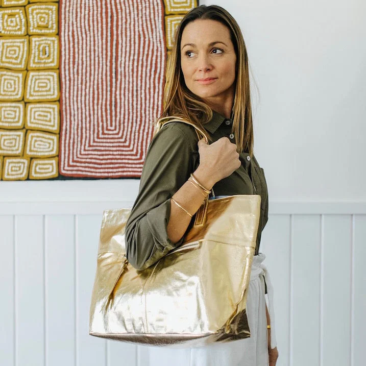 Luxurious Bags With Limited-Time Offers New York Gold Leather Tote Bag