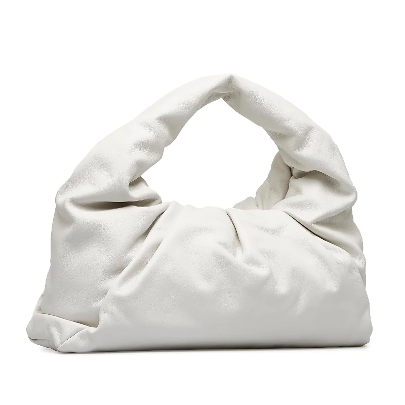 Clearance-Priced Bags Bottega Veneta Medium The Shoulder Pouch (SHG-arLCFV)