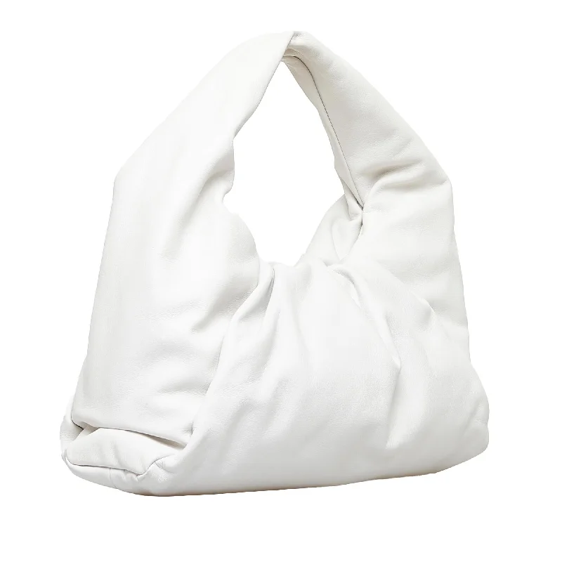 Seasonal Sale Bags Bottega Veneta Medium The Shoulder Pouch (SHG-CPPnWy)
