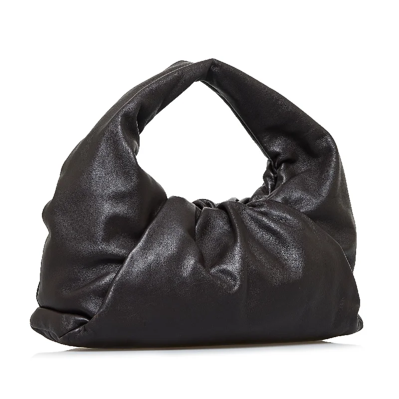 Professional Bags With Office Discounts Bottega Veneta Medium The Shoulder Pouch (SHG-hzsa2W)