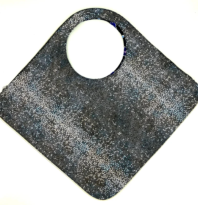 Luxurious But Budget-Friendly Bags Diamond Shoulder Bag in Stingray Black Blue
