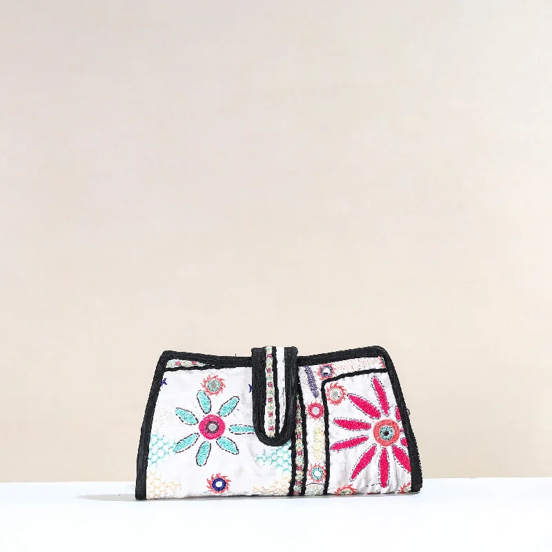 Trendy Bags For Women And Men In 2025 White - Handcrafted Kutch Embroidery Cotton Clutch / Wallet