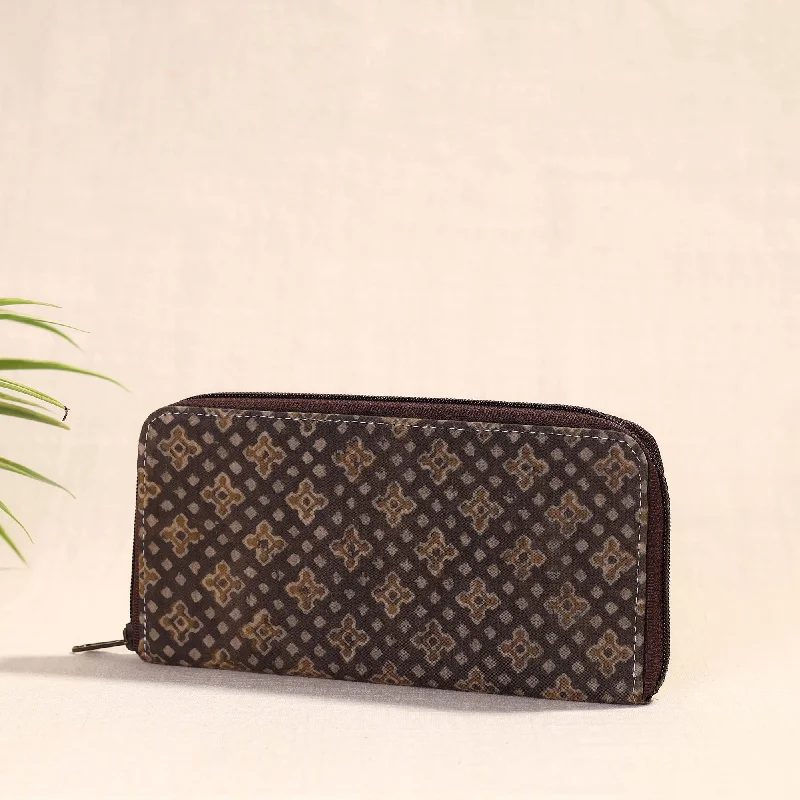 Black Friday And Cyber Monday Bag Deals Brown - Handcrafted Block Printed Fabric Clutch Wallet Black Friday And Cyber Monday Bag Deals Brown - Handcrafted Block Printed Fabric Clutch Wallet