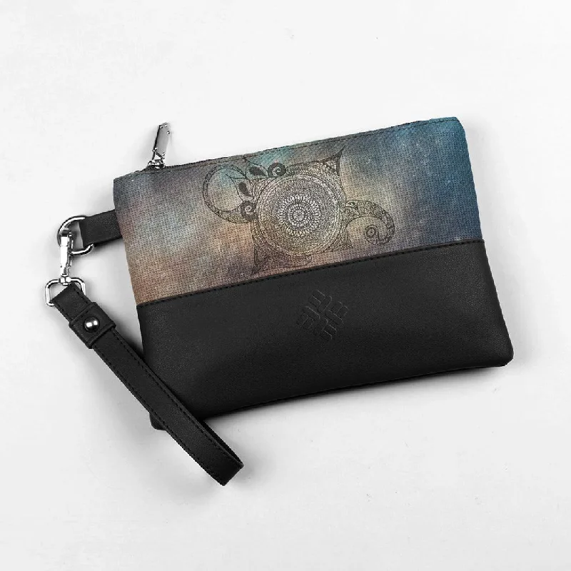 Bags For Free-Spirited And Artistic Styles Black Toiletry Pouch Mandala