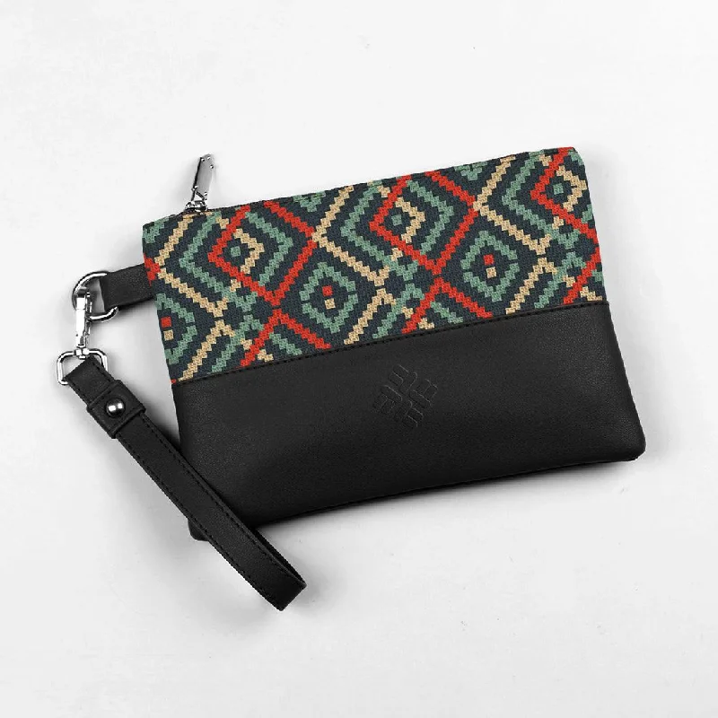 Luxurious But Budget-Friendly Bags Black Toiletry Pouch Scandinavian