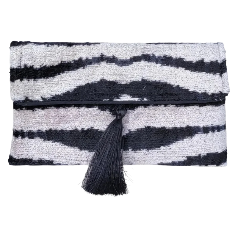 Limited-Time Offer On Trendy Bags Lily Clutch