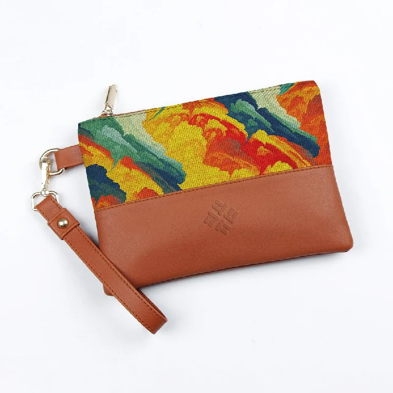 Stylish Bags For Fashion Bloggers Toiletry Pouch Mountain