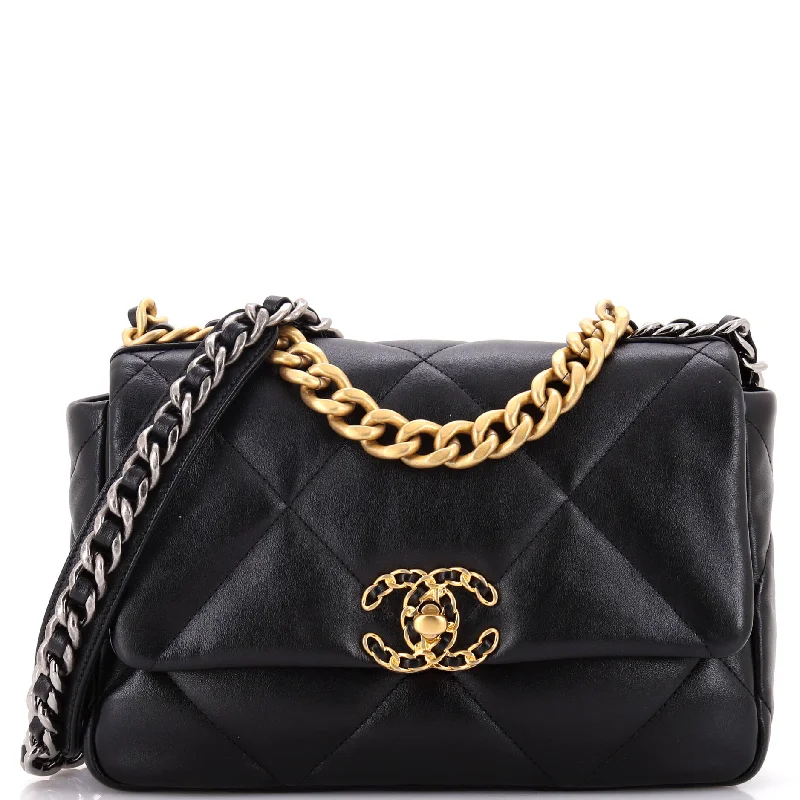 Bag For Modern Fashion 19 Flap Bag Quilted Leather Medium