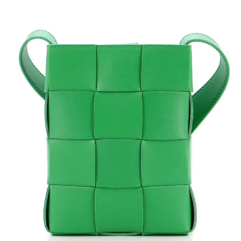 Urban Bags For City Life And Streetwear Fashion Cassette Phone Holder Crossbody Bag Maxi Intrecciato Leather