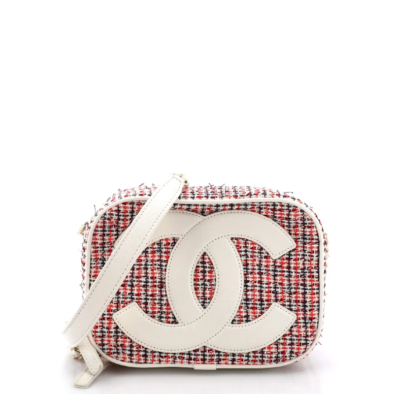 Compact Bags For Minimalist Travelers CC Mania Camera Bag Tweed with Lambskin Small