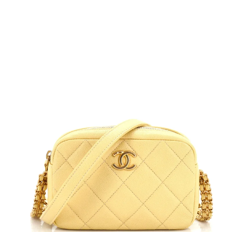Chic And Clearance-Priced Tote Bags Chain Melody Camera Bag Quilted Caviar Small