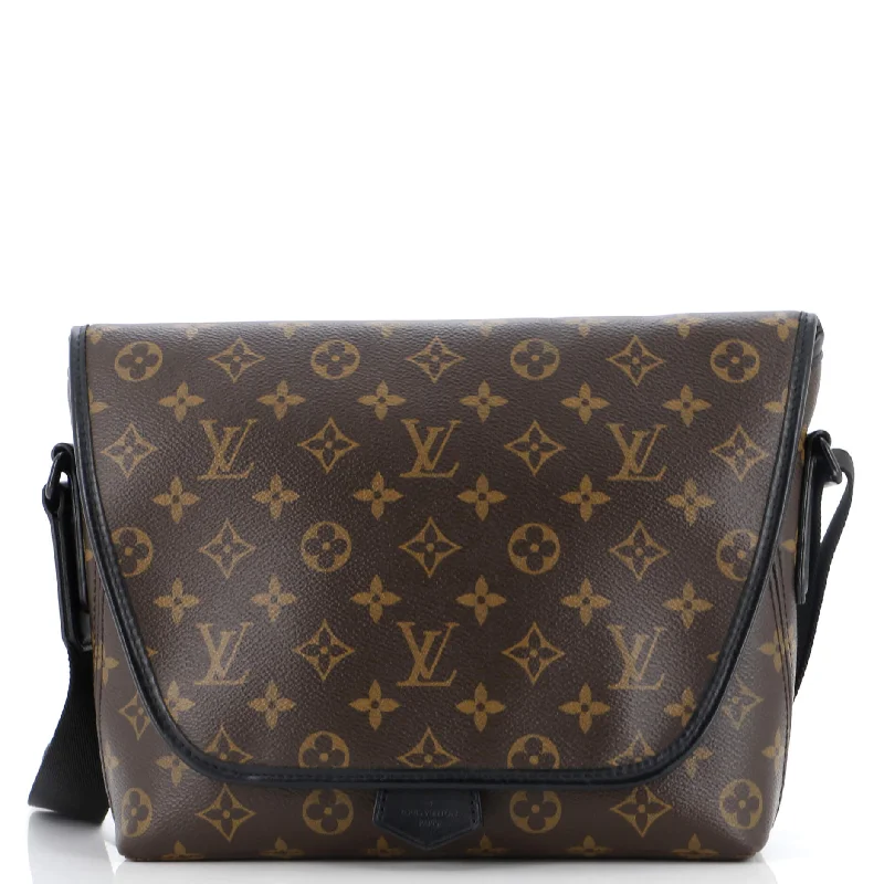 Discounted Designer Bags For Clearance Events Magnetic Messenger Bag Macassar Monogram Canvas