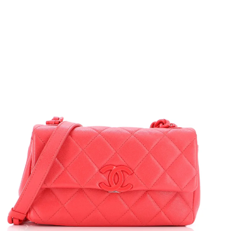 Compact Bags For Minimalist Travelers My Everything Flap Bag Quilted Caviar Small