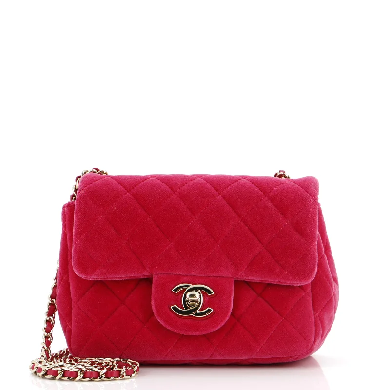 Urban Bags For City Life And Streetwear Fashion Pearl Crush Square Flap Bag Quilted Velvet with Crystal Detail Mini